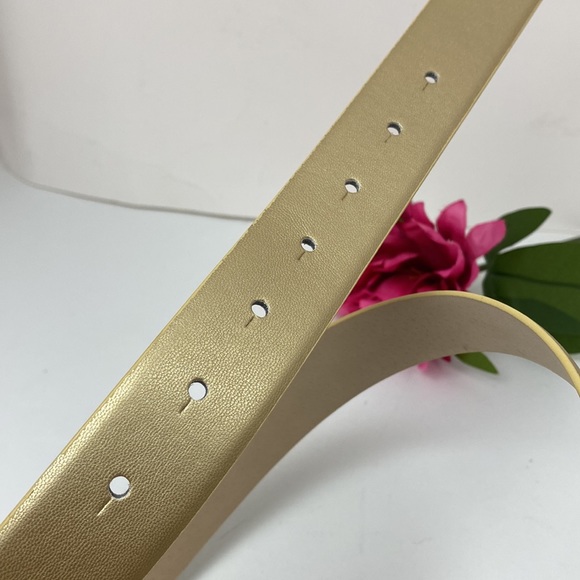 Vince Camuto gold belt, buckle with pearl & rhinestone accents NWT, size M - Picture 5 of 11